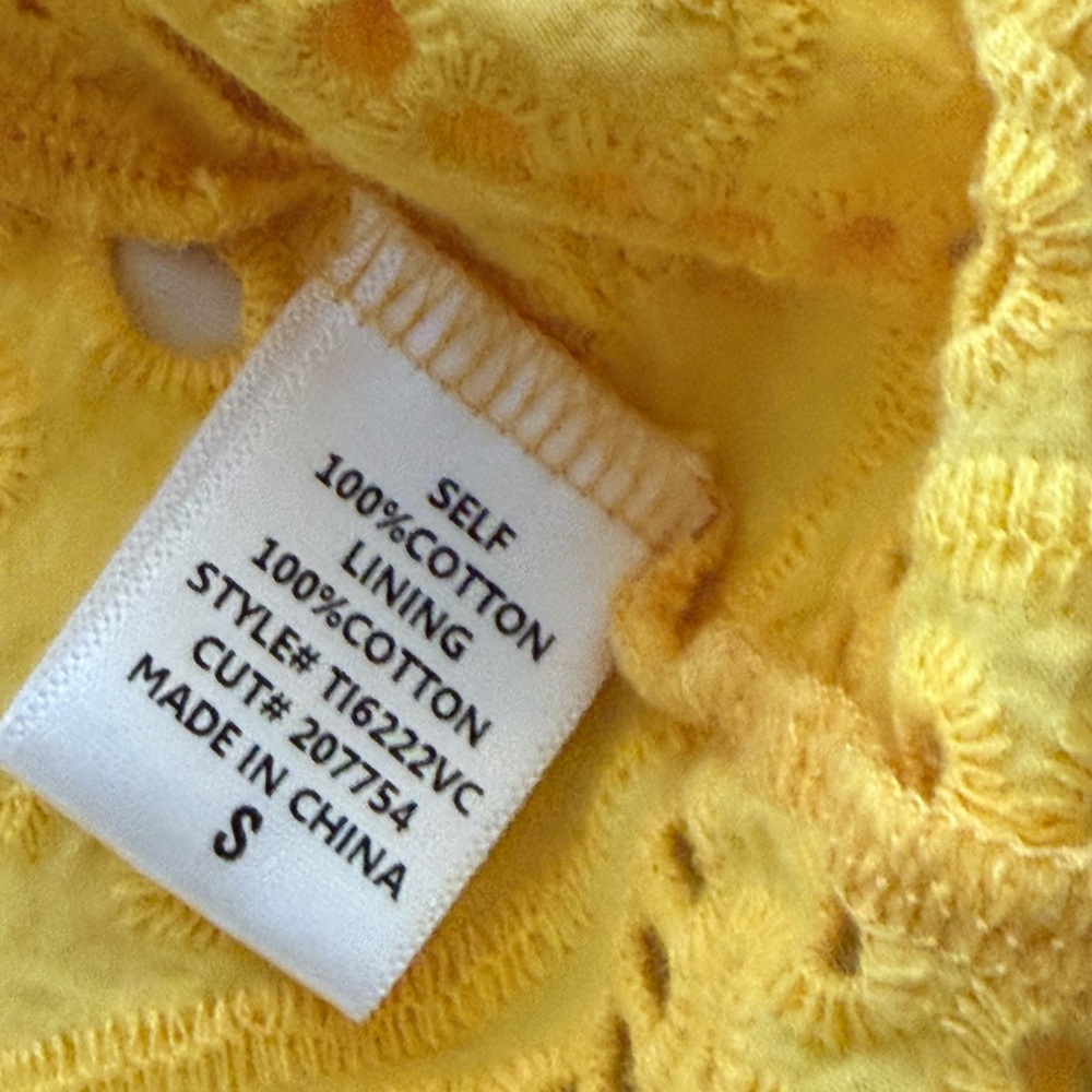 Vici Sunlit Yellow Eyelet Set - Picture 5 of 10